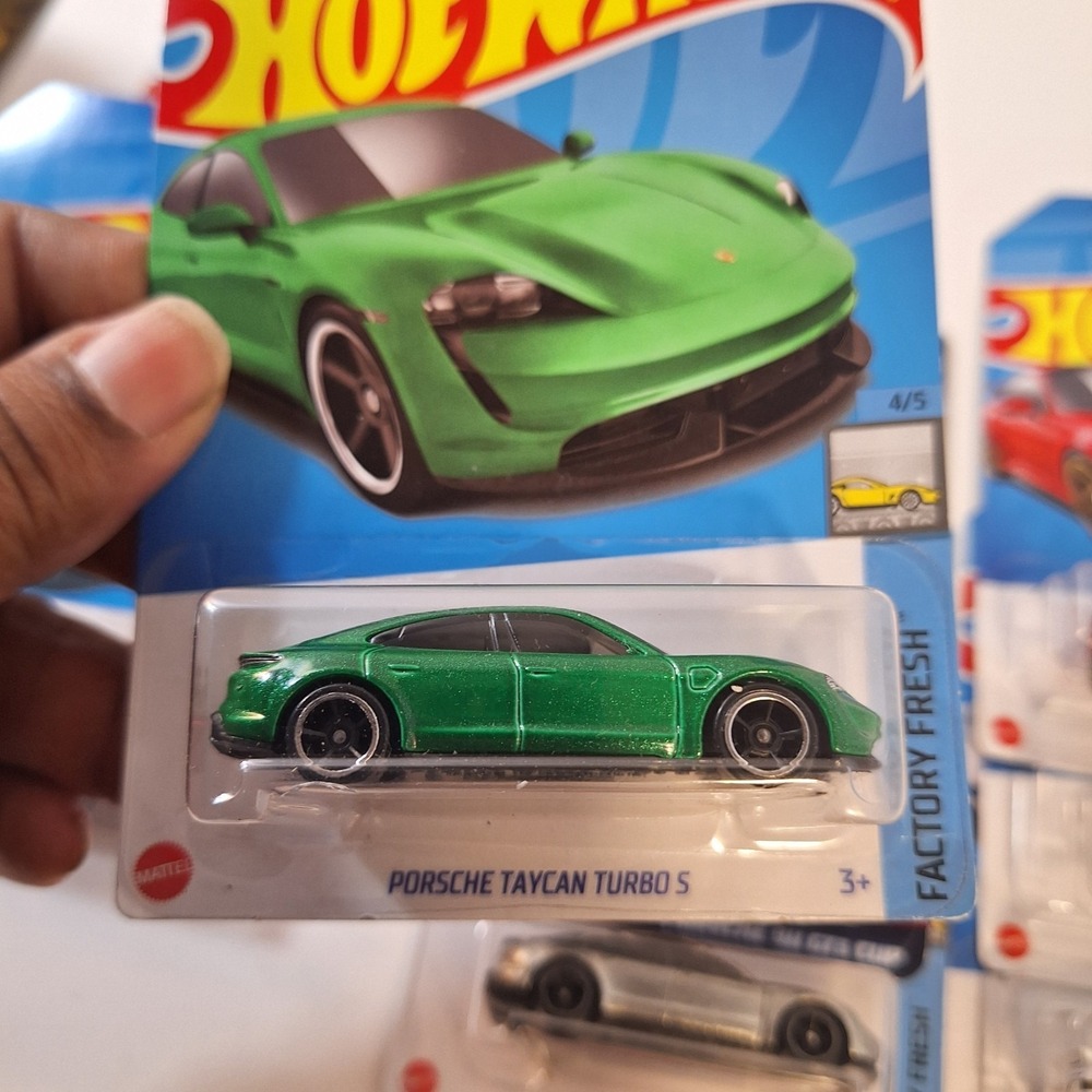 Hot Wheels‎ 12 Porsche Zamac Neon Speeders & Matchbox & Target Red Edition - Picture 10 of 16